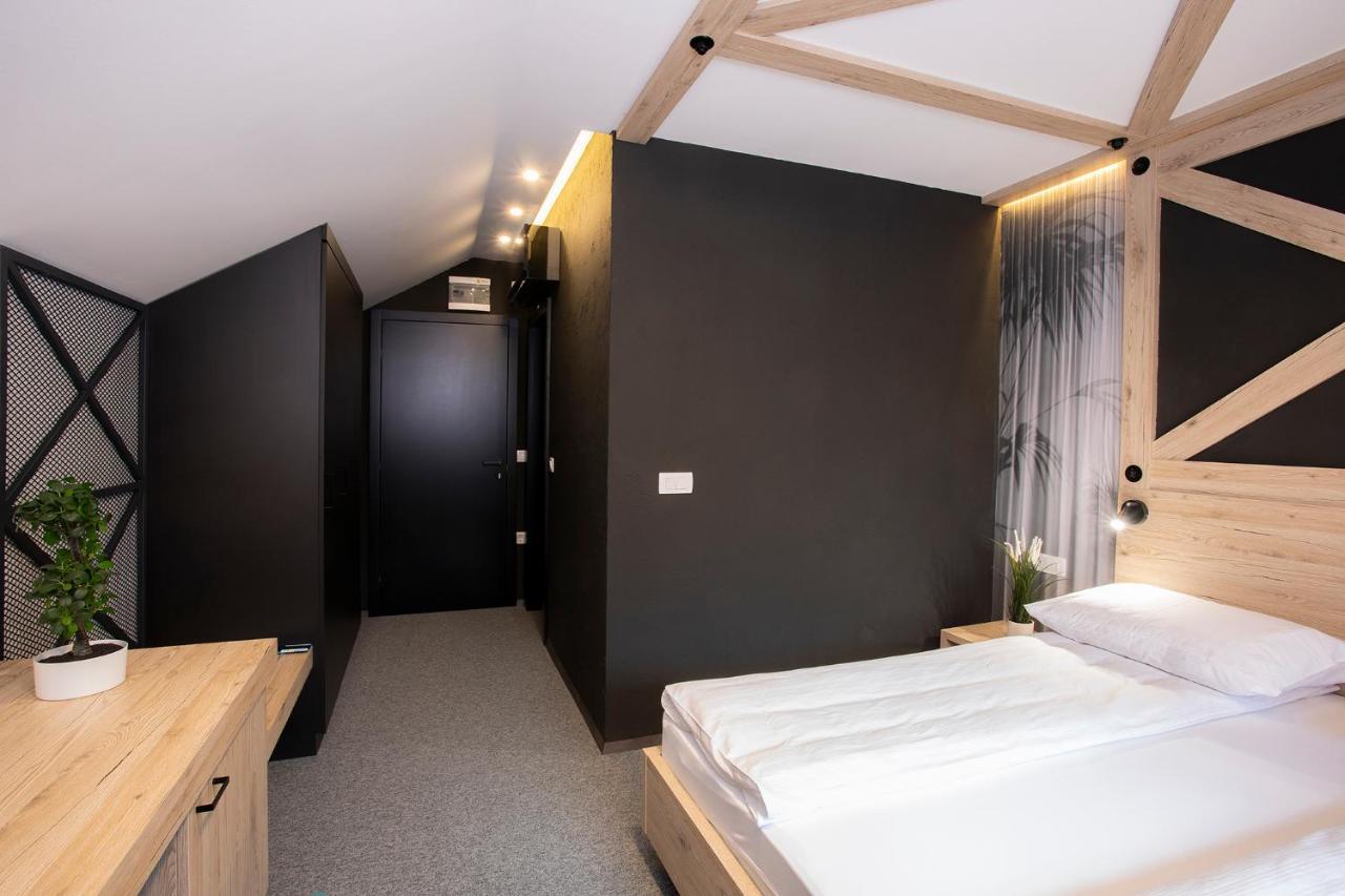 Rooms Bolero ゴレンスカ地方 エクステリア 写真