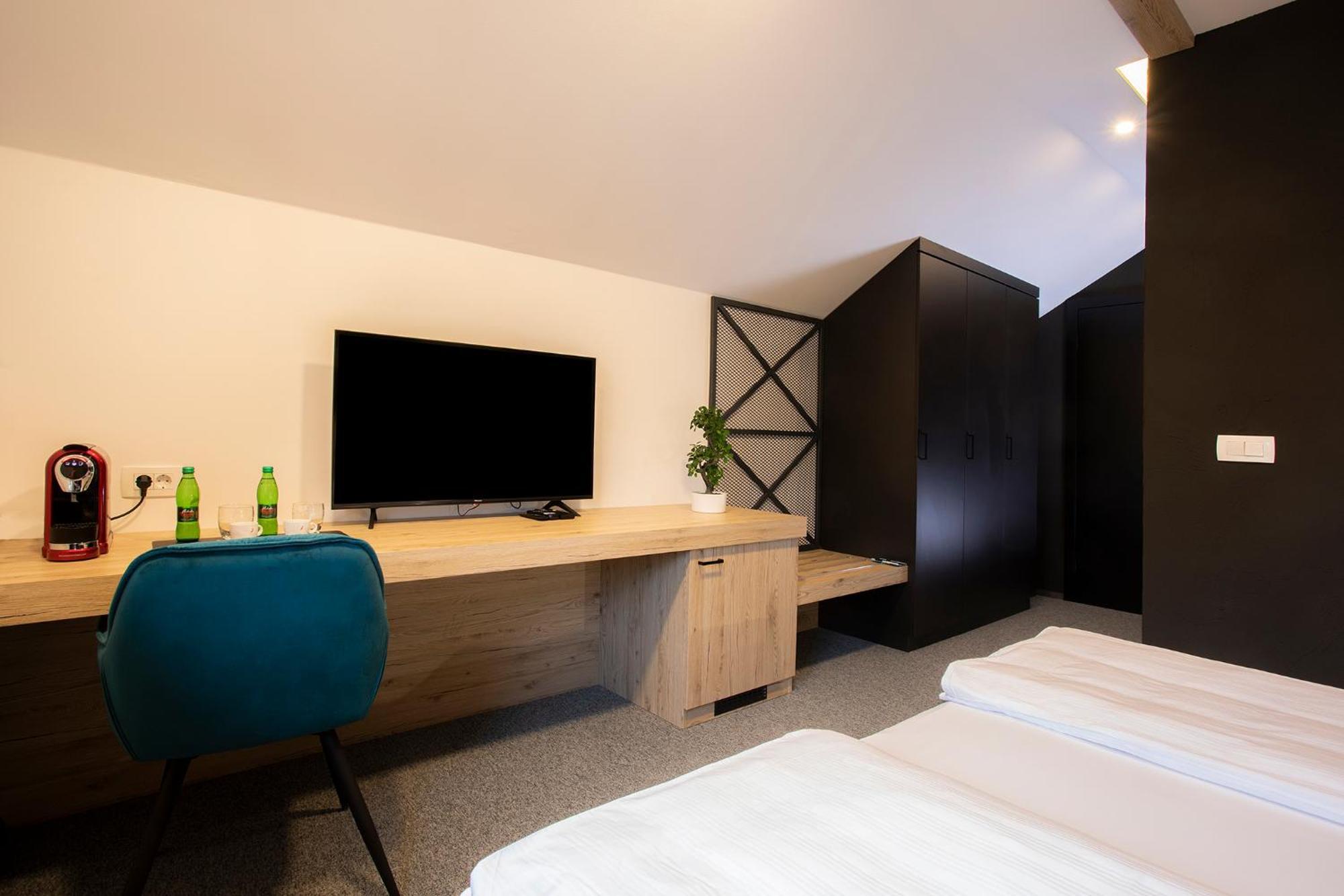Rooms Bolero ゴレンスカ地方 部屋 写真